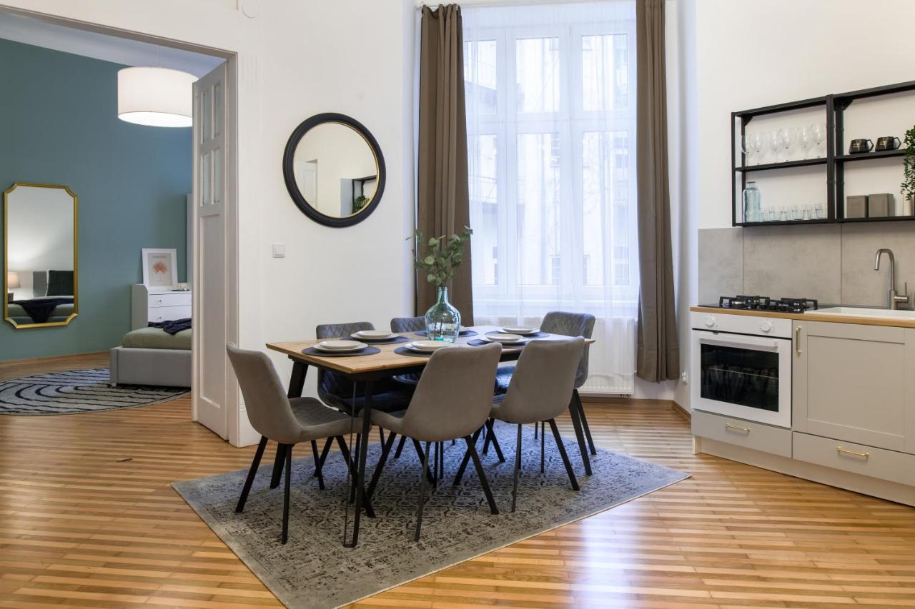 Wawelove Pilsudskiego - 3 Bedroom Apt. With Balcony And Free Parking! Krakow Ngoại thất bức ảnh