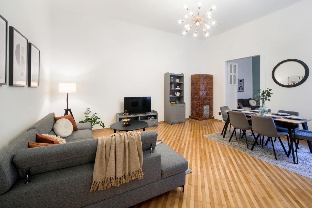 Wawelove Pilsudskiego - 3 Bedroom Apt. With Balcony And Free Parking! Krakow Ngoại thất bức ảnh