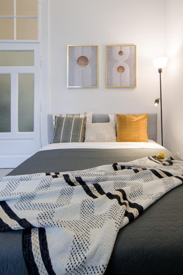 Wawelove Pilsudskiego - 3 Bedroom Apt. With Balcony And Free Parking! Krakow Ngoại thất bức ảnh