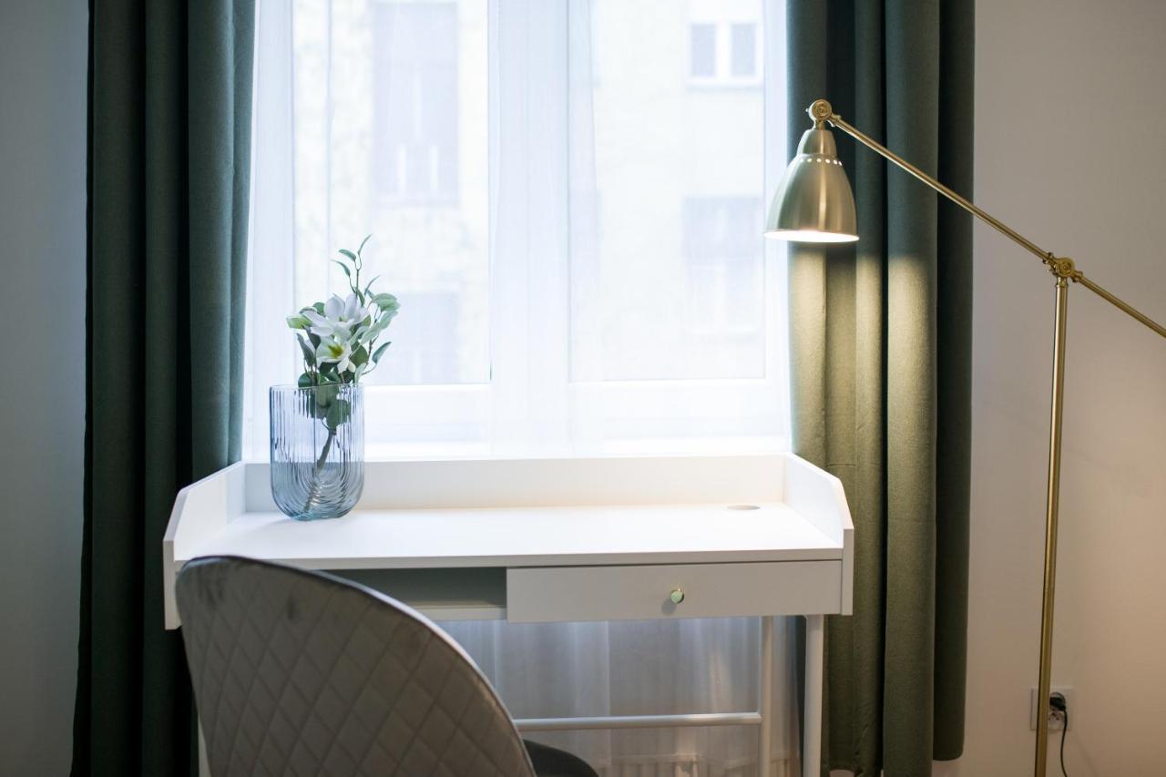 Wawelove Pilsudskiego - 3 Bedroom Apt. With Balcony And Free Parking! Krakow Ngoại thất bức ảnh