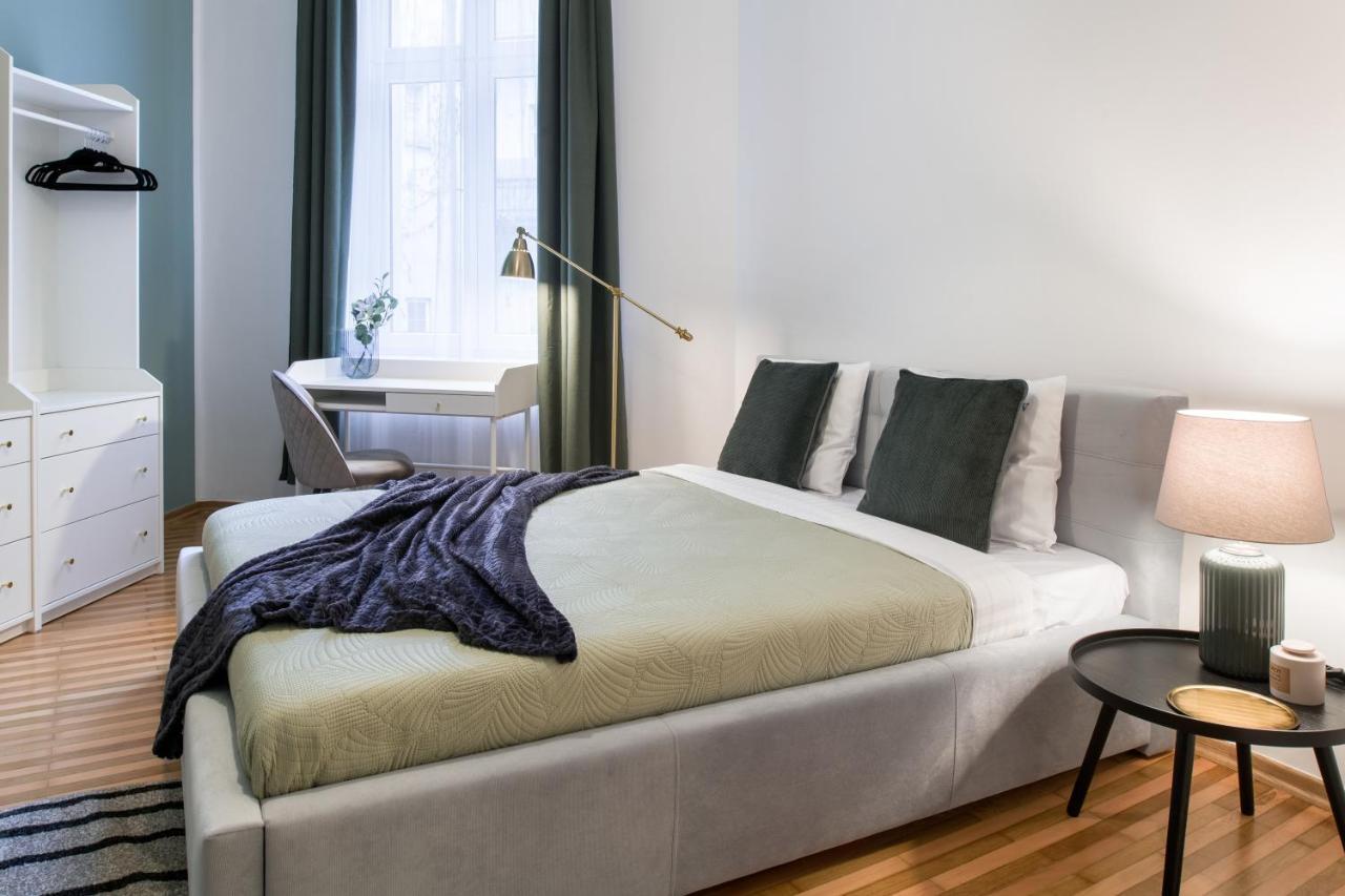 Wawelove Pilsudskiego - 3 Bedroom Apt. With Balcony And Free Parking! Krakow Ngoại thất bức ảnh